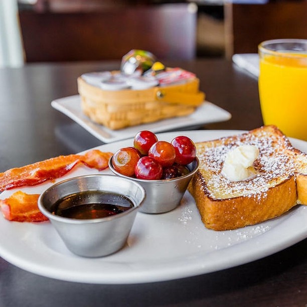 4 Locally Inspired Breakfasts To Try In Hawaii - Ruby Tuesday Hawaii ...