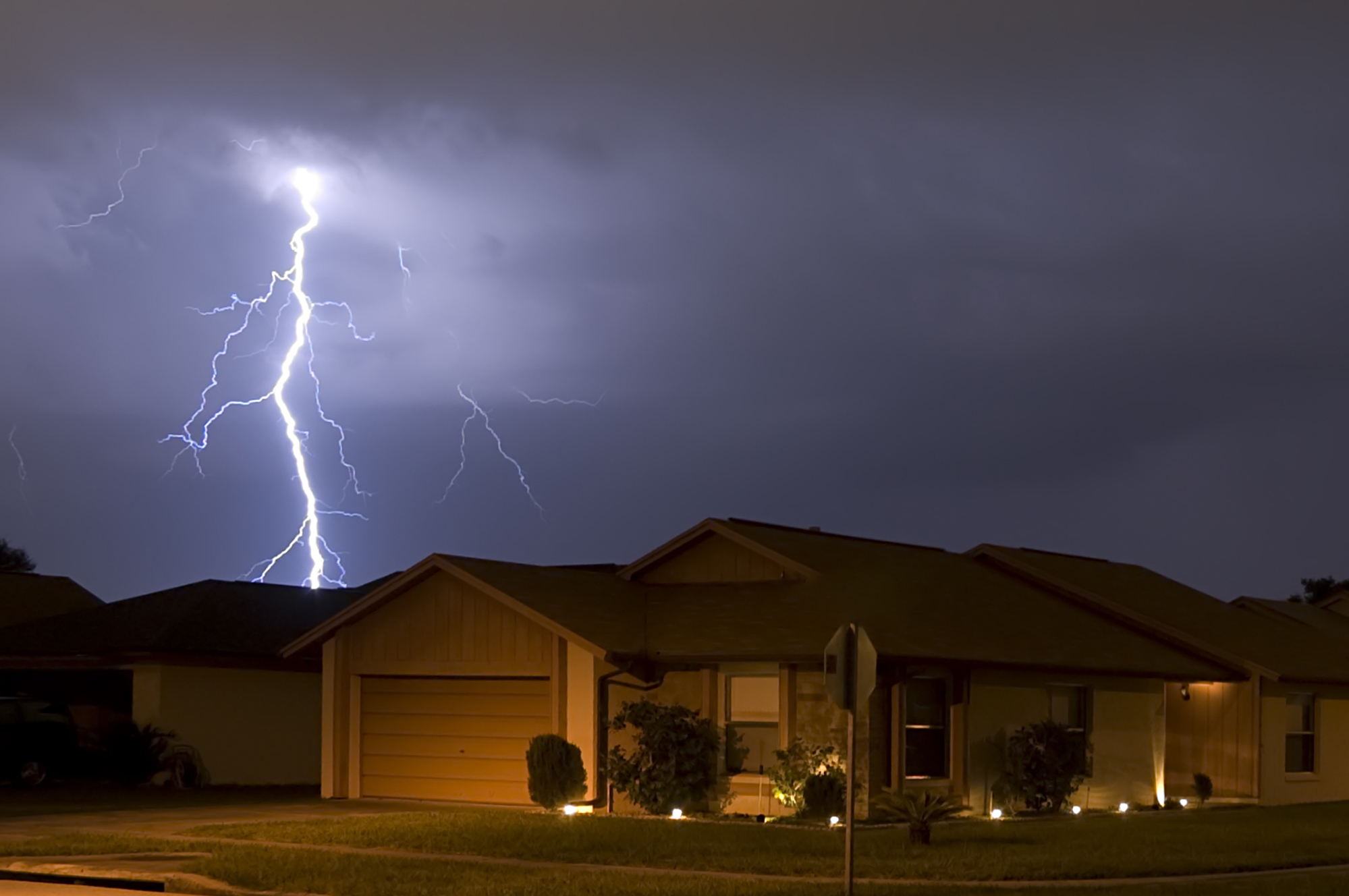 4 Benefits Of Adding A Storm Door To Your Home Bgs Glass