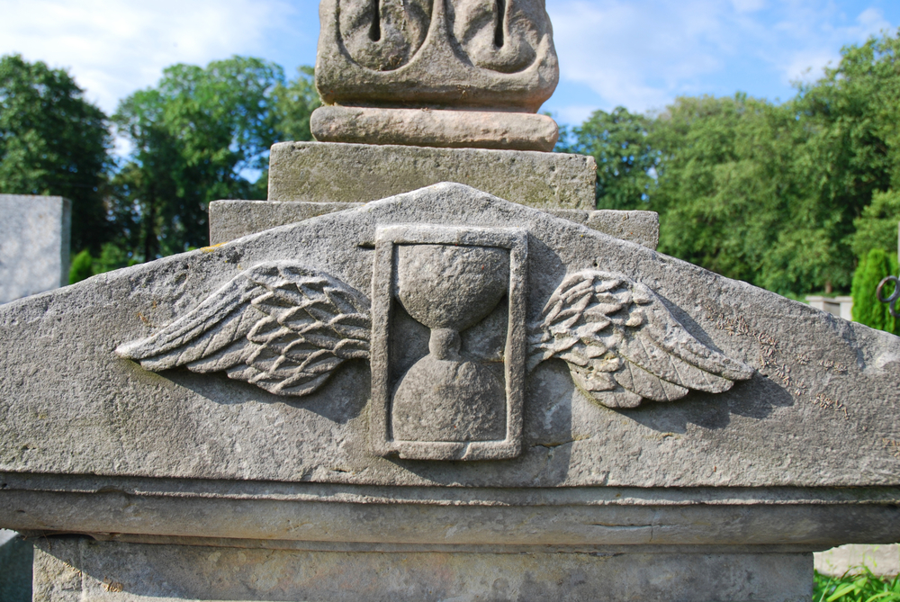 The Meaning Behind Grave Marker & Headstone Symbols - Quincy Memorials ...