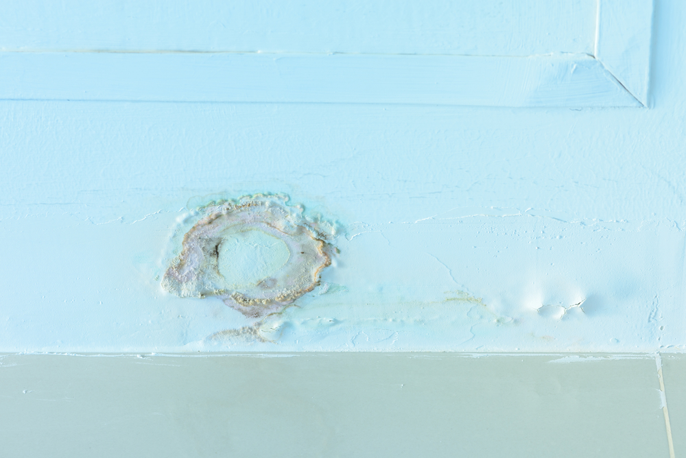 4 Signs Of A Hidden Water Leak In Your Bathroom London Plumbing