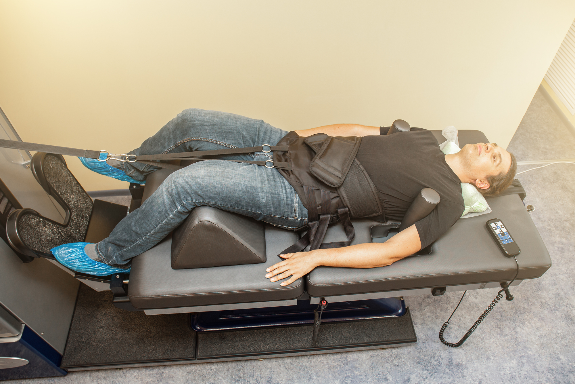 Montvale Health Sport And Spine Bergen County NJ Spinal Decompression Therapy Table 
