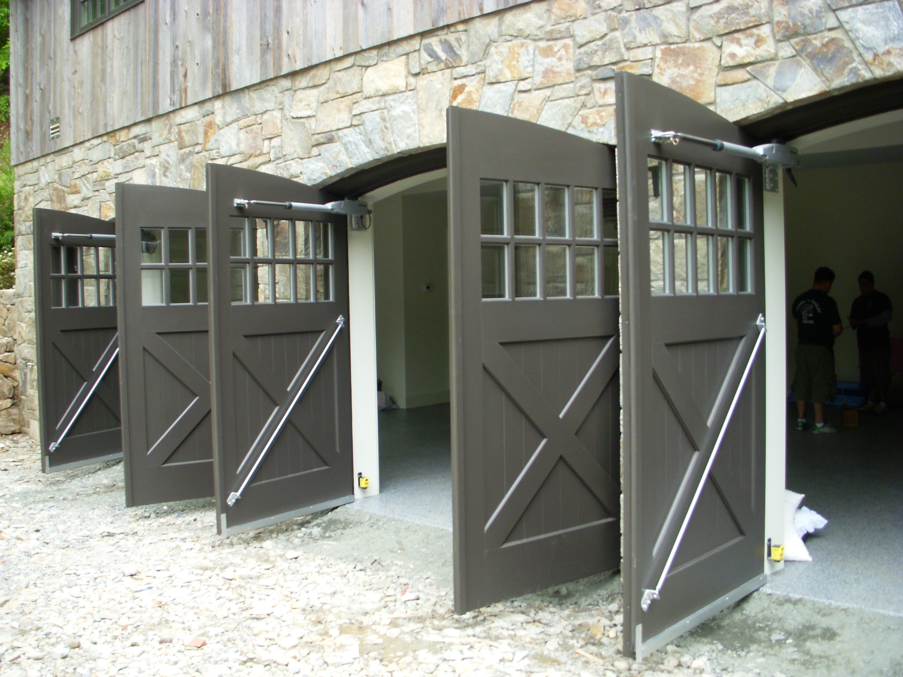 5 Tips For Choosing The Right Garage Door For Your Home United