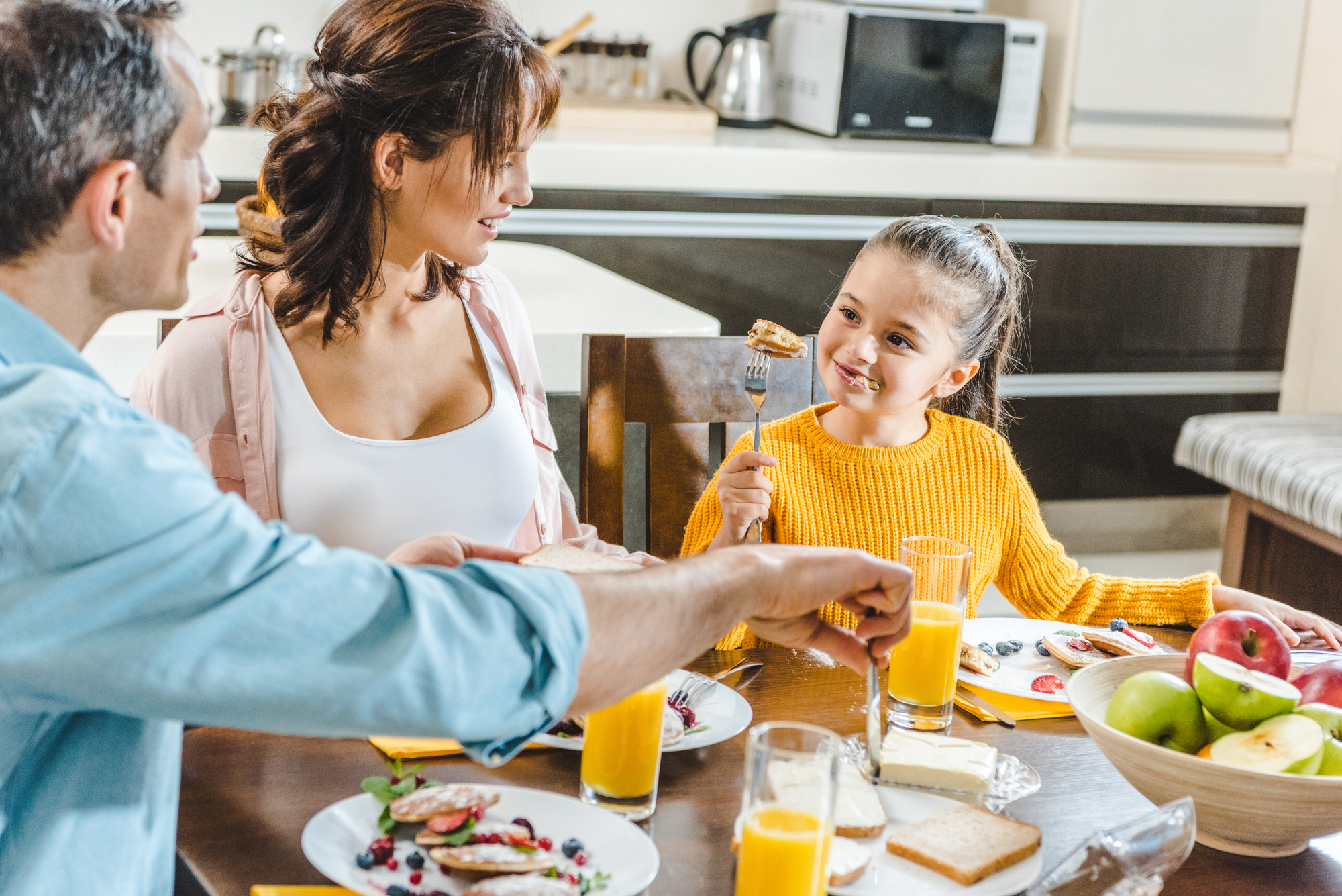 3 Major Benefits of Eating Breakfast Every Day - Suzie's Kitchen ...