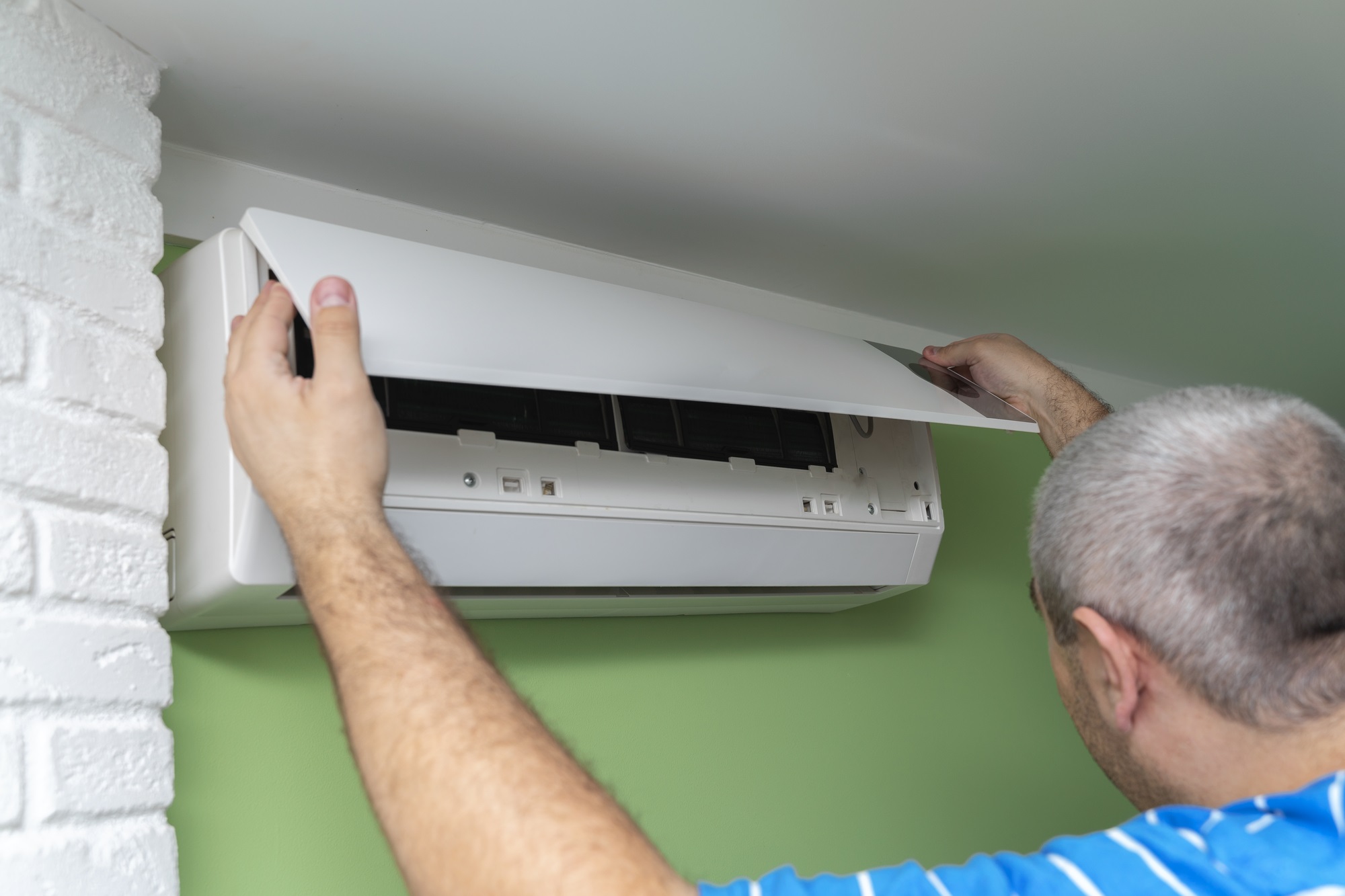 3-advantages-of-ductless-heating-cooling-systems-rc-rogers-company