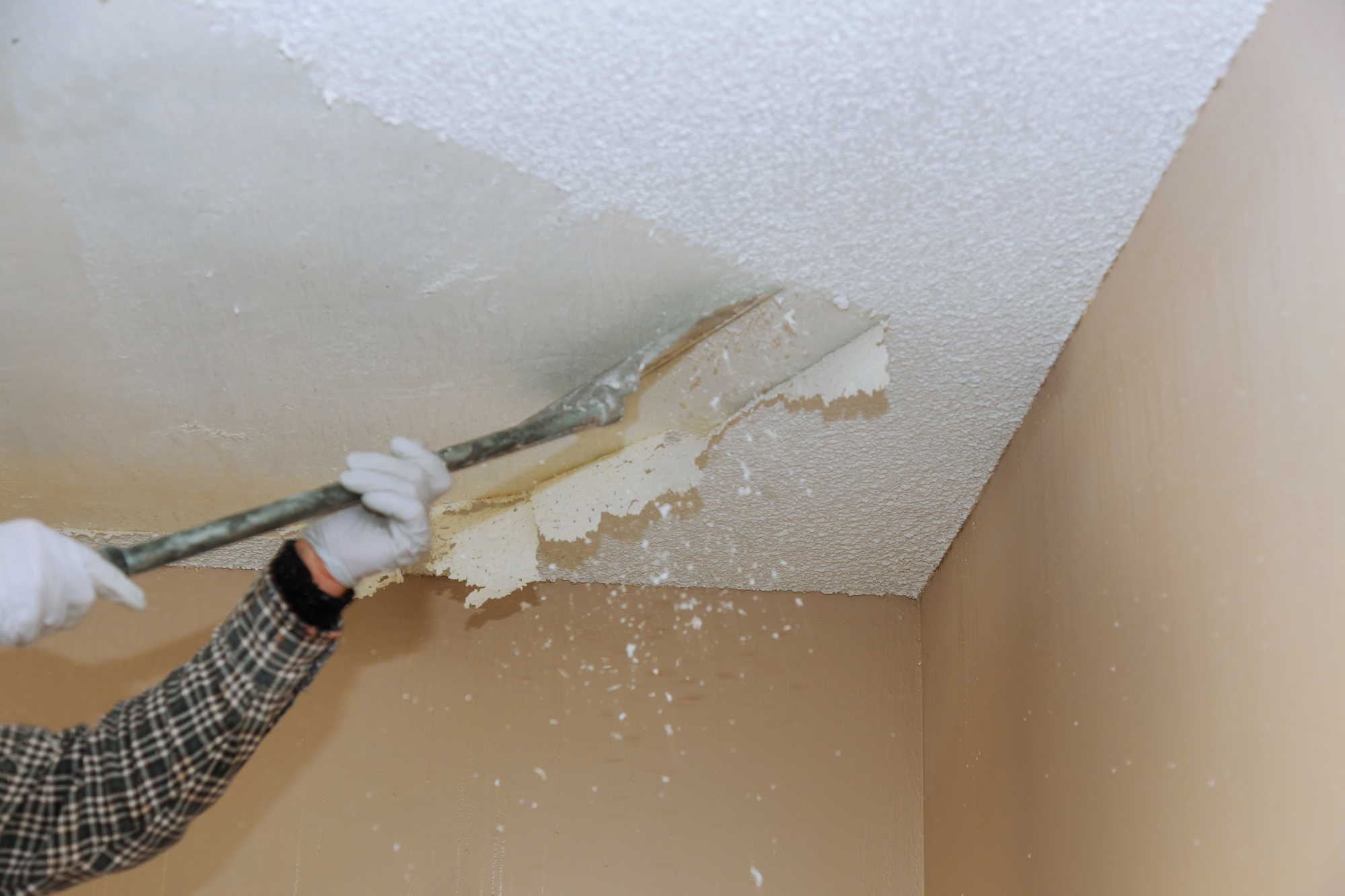 5 Reasons To Remove Popcorn Ceilings From Your New Home Wenner