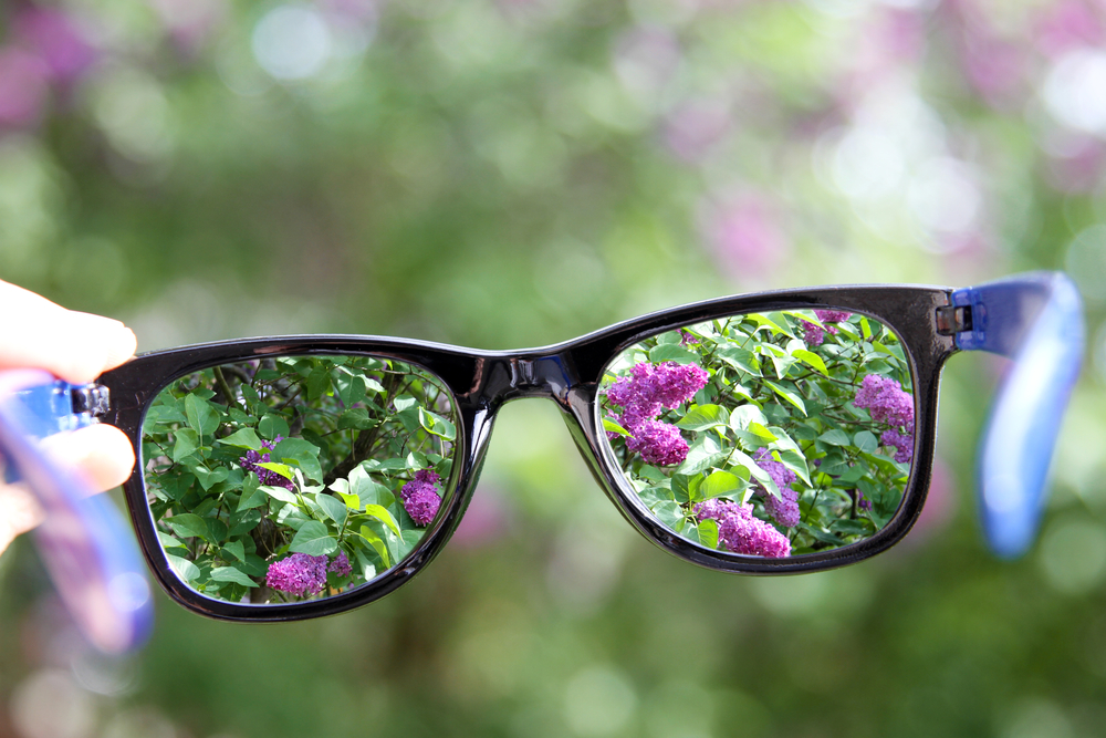 what-s-the-difference-between-farsighted-nearsighted-dr-brett-k