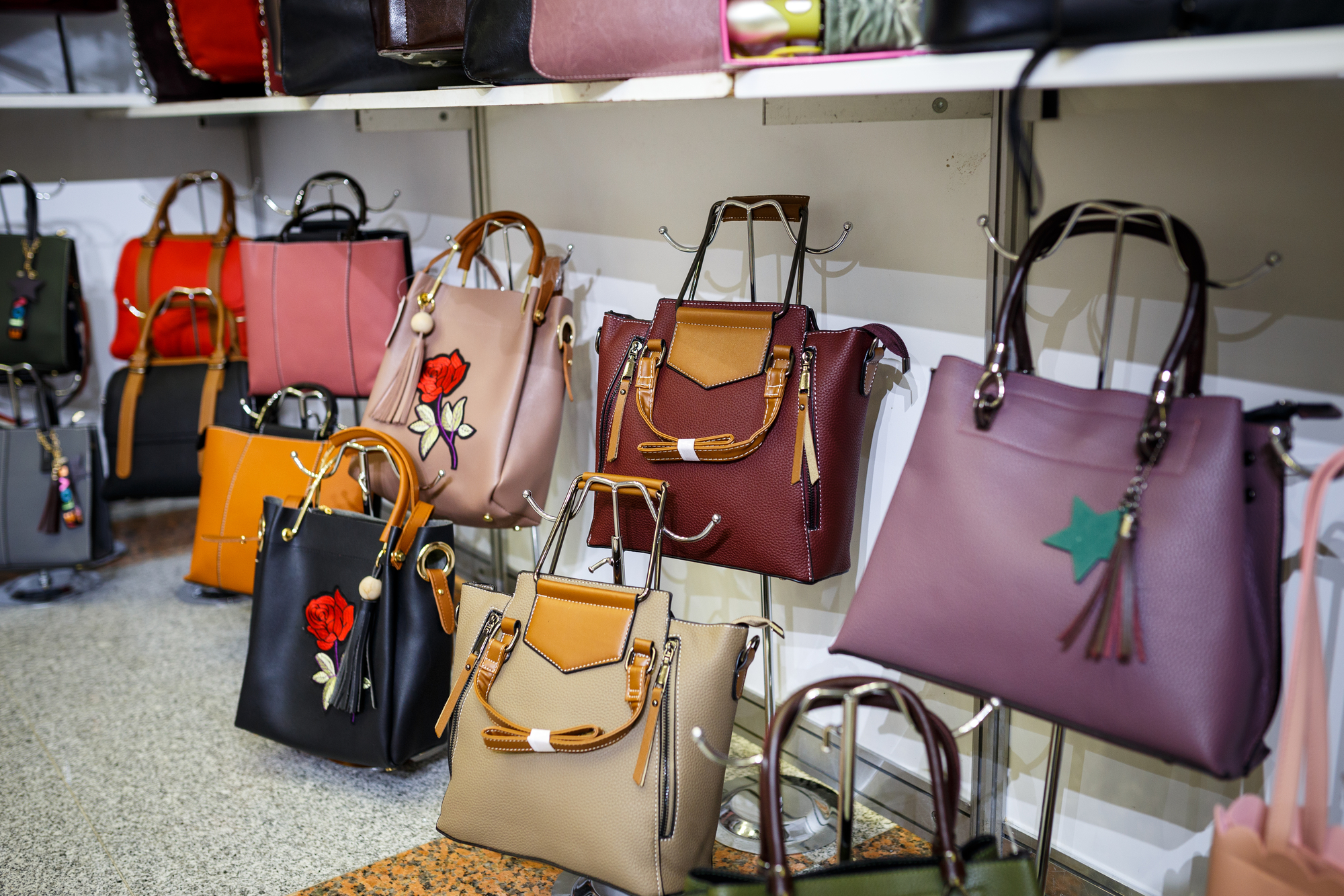 Gifts For Woman: Fashion Designer Handbags - Richard Senecal