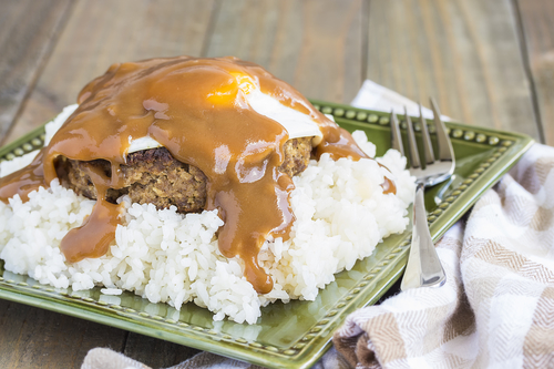 3-ways-to-enjoy-loco-moco-a-local-hawaiian-food-favorite-da-hawaiian-poke-company-honolulu