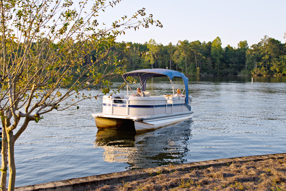 Deck pontoon boats