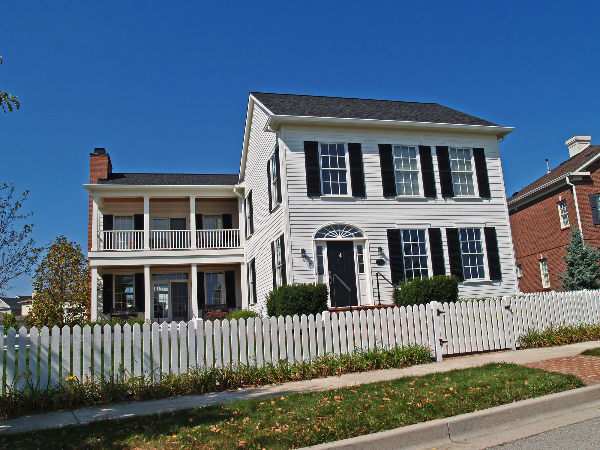 A Guide To Cleaning Maintaining A Vinyl Fence Southern Fence Co Inc Rock Creek Nearsay